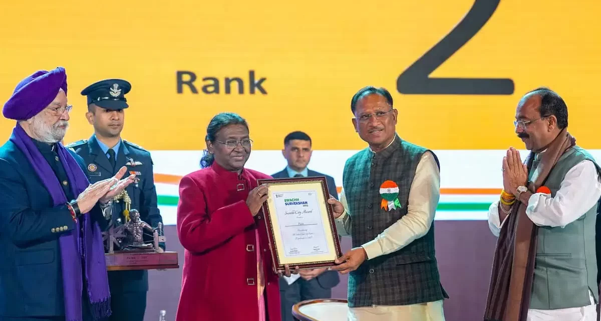 Chhattisgarh Chief Minister Vishnu Deo Sai received the award from the President.