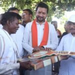 सुशासन तिहार: मुख्यमंत्री श्री विष्णु देव साय ने पीएम जनमन के हितग्राही को सौंपी खुशियों की चाबी