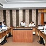 ‘नगरीय निकाय से समन्वय कर शहर के बीच बनने वाली सड़कों में निर्माण के दौरान ही करें नाली, अंडरग्राउंड केबल, पाइपलाइन के लिए प्रावधान’