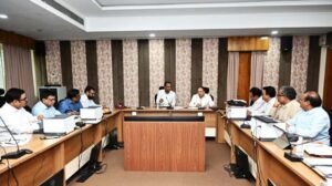 ‘नगरीय निकाय से समन्वय कर शहर के बीच बनने वाली सड़कों में निर्माण के दौरान ही करें नाली, अंडरग्राउंड केबल, पाइपलाइन के लिए प्रावधान’