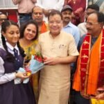 शाला प्रवेशोत्सव पर दक्षिण विधायक सुनील सोनी ने महापौर मीनल चौबे सहित कुशालपुर स्कूल पहुंचकर 2 वार्डो में लगभग 70 लाख के नये विकास कार्यों का भूमिपूजन कर दी अनुपम सौगात