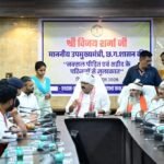 नक्सली पीड़ित परिवारों और शहीदों के परिजनों से मिले उप मुख्यमंत्री विजय शर्मा,शहीदों की स्मृति में बनाए जाएंगे स्मारक और सार्वजनिक स्थलों का होगा नामकरण