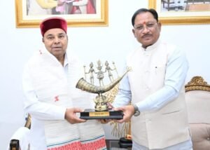 *मुख्यमंत्री श्री विष्णुदेव साय से कर्नाटक के राज्यपाल श्री थावरचंद *मुख्यमंत्री श्री विष्णुदेव साय से कर्नाटक के राज्यपाल श्री थावरचंद गहलोत ने की सौजन्य भेंट*