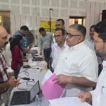 संभागस्तरीय रोजगार मेले में उमड़ा युवाओं का उत्साह 14 निजी कंपनियों ने 2370 पदों पर की भर्ती प्रक्रिया