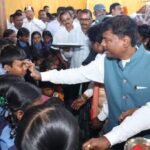 भानपुरी में हर्षोल्लास के साथ मनाया गया शाला प्रवेश उत्सव*वन मंत्री श्री केदार कश्यप और सांसद श्री महेश कश्यप ने नवप्रवेशी बच्चों का किया आत्मीय स्वागत, नए स्कूल भवन का किया लोकार्पण