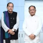 मुख्यमंत्री श्री विष्णु देव साय से झारखंड के वित्त मंत्री श्री राधाकृष्ण किशोर ने की सौजन्य भेंट