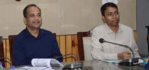कलेक्टर डॉ गौरव सिंह ने ली महिला एवं बाल विकास विभाग की समीक्षा बैठक
