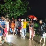 कुरुद में बाढ़ के पानी में फंसे दर्जनों लोगों को SDRF और पुलिस ने सुरक्षित निकाला