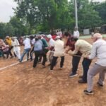 बी.टी.आई.मैदान पर वरिष्ठ नागरिक खेलकूद कार्यक्रम आयोजित किया गया था ,इसमें सीनियर सिटिजन्स वेलफेयर फोरम रायपुर के पुरुषों एवम महिलाओं ने भाग लिया,