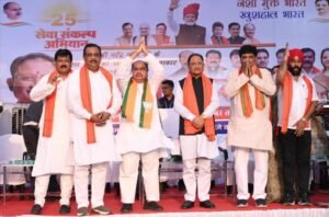 नशामुक्त समाज के संकल्प को मुख्यमंत्री विष्णु देव साय ने दी नई ऊर्जा,28 वर्षों से नशे के खिलाफ अलख जगा रहे पुरन्दर मिश्रा, मुख्यमंत्री साय ने पदयात्रा में दिया साथ
